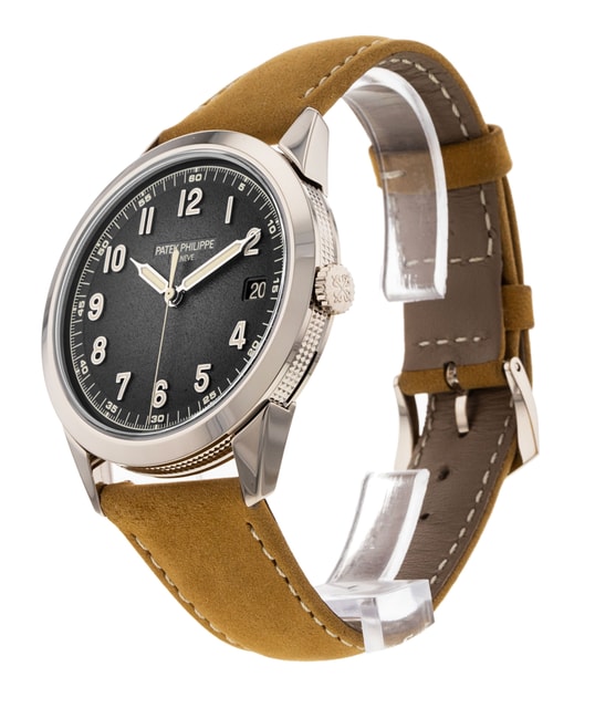 Patek Philippe Calatrava 5226G-001 Image 2